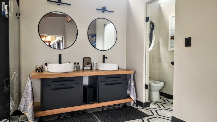 3 Bedroom Property for Sale in Brenton On Lake Western Cape